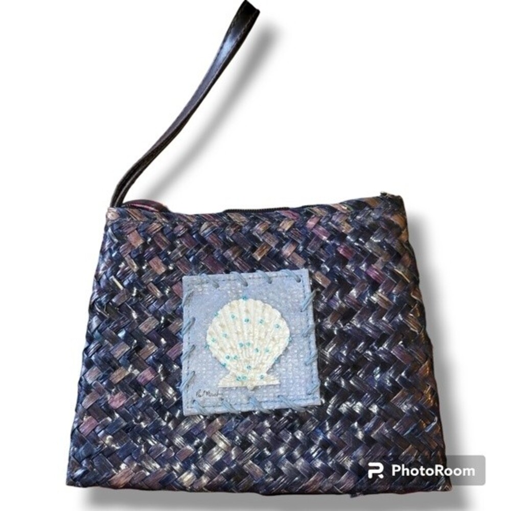 Vintage Coastal Cowgirl Sun N Sand Y2K Blue Woven Beach Shell Wristlet Bag